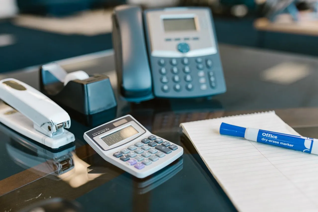 Enterprise payroll portal and data flow management