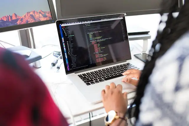 Technology strategy planning and digital project analysis